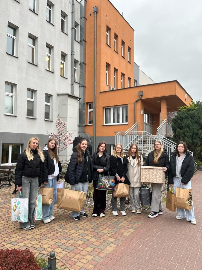 Wielkanocne spotkanie z Seniorami w Zakładzie Pielęgnacyjno-Opiekuńczym w grodziskim szpitalu