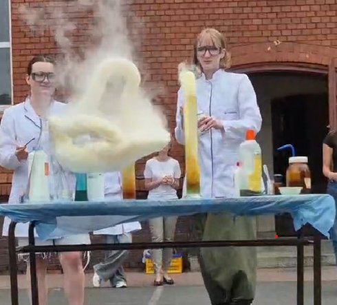 Dzień Chemika i Dzień Dziecka – świętowaliśmy razem!