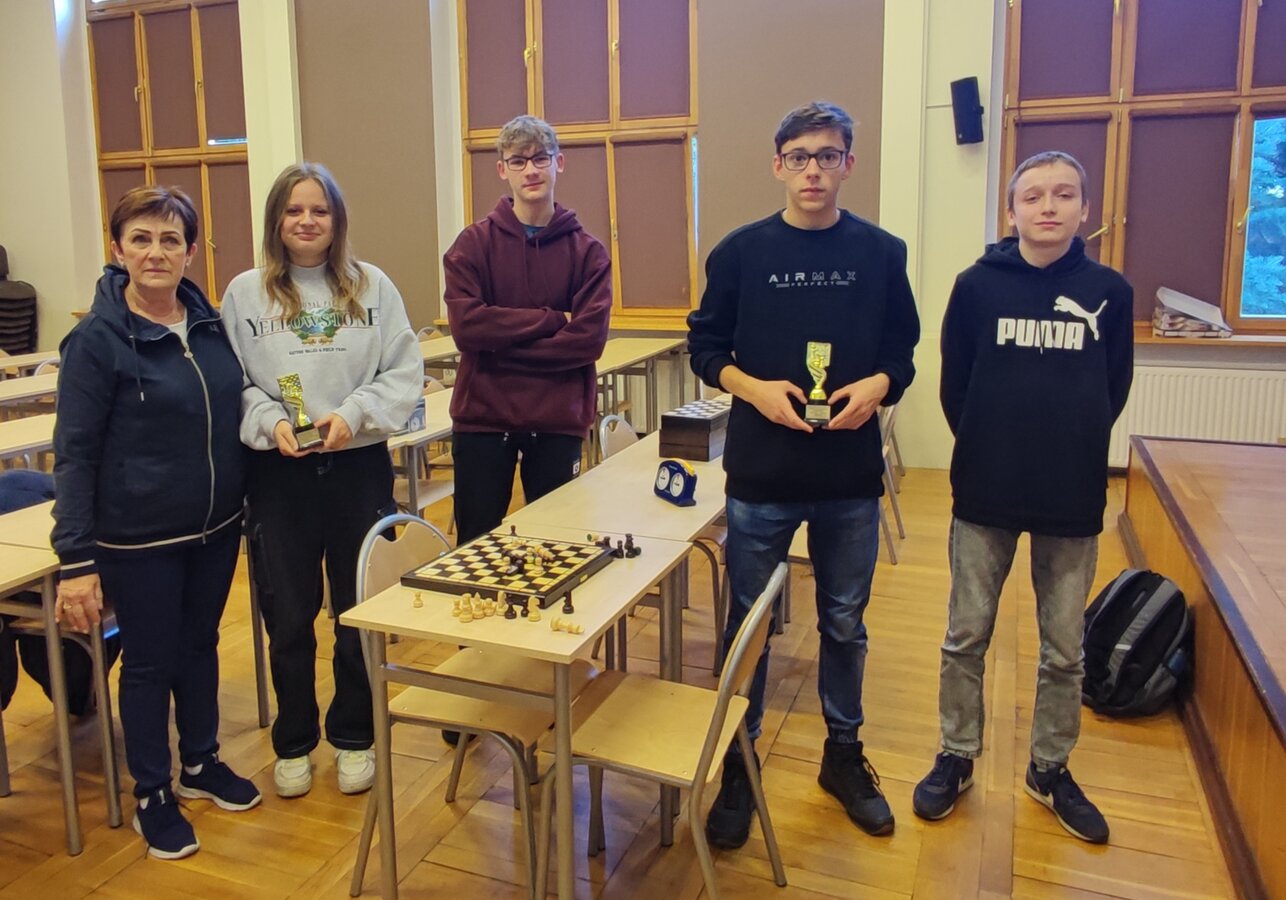 Sukces licealistów w szachach