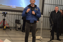 Pasjonaci fizyki i astronomii spotkali się w Kąkolewie z astronautą Sławoszem Uznańskim-Wiśniewskim