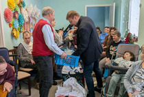 Bożonarodzeniowe spotkanie z podopiecznymi i opiekunami Środowiskowego Domu Samopomocy „Wygodna Stacja”  w Wielichowie