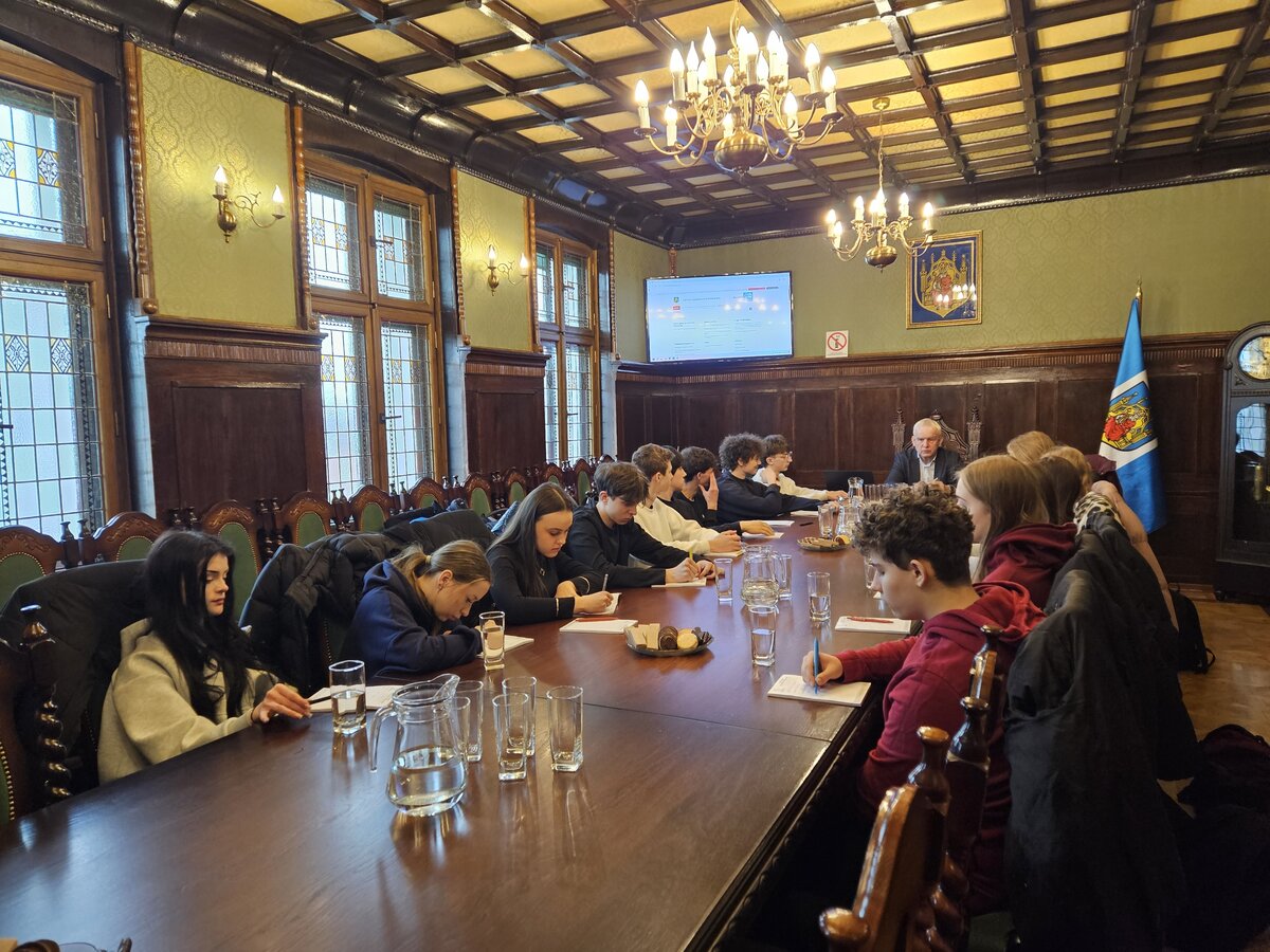 Lekcja edukacji obywatelskiej w Urzędzie Miejskim  w Grodzisku Wlkp. 