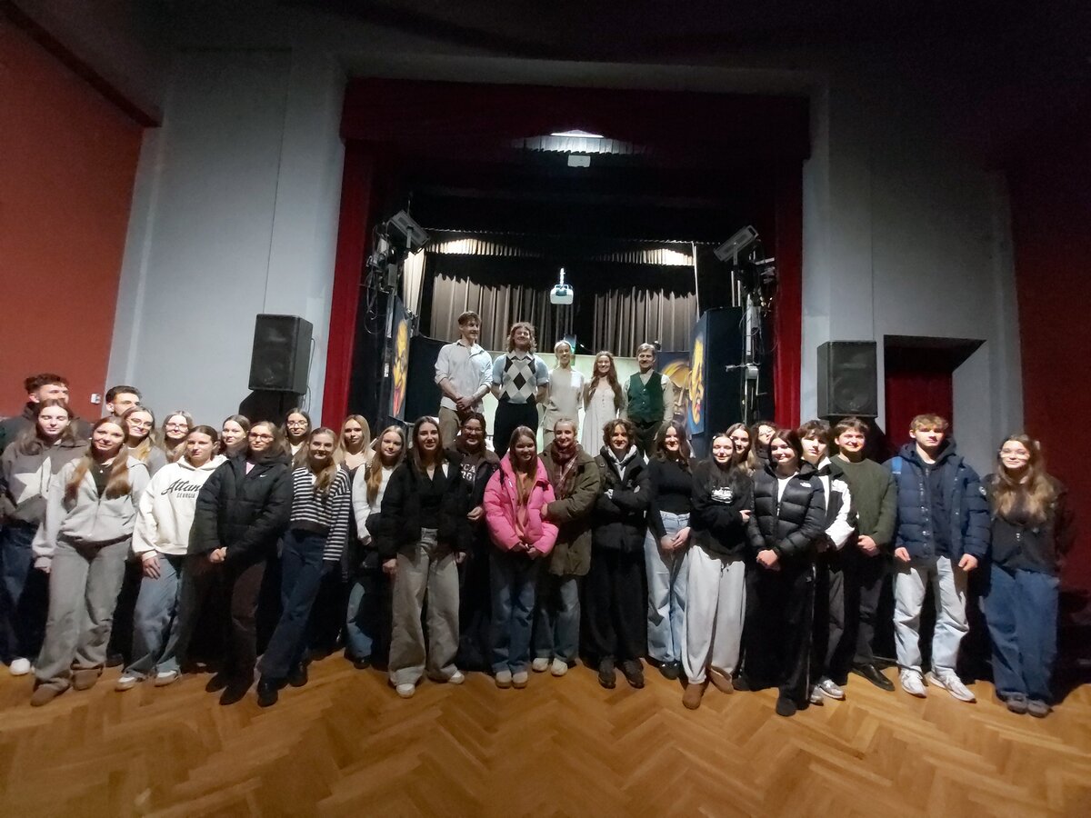 ,,Bo Słowacki wielkim poetą był’’- teatralne zmagania z  ,,Ferdydurke’’ Witolda Gombrowicza