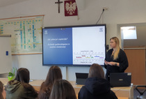 Spektroskopia bez tajemnic, czyli jak chemik „zagląda” do wnętrza cząsteczek